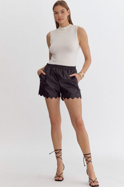 got it covered faux leather scallop hem shorts | black