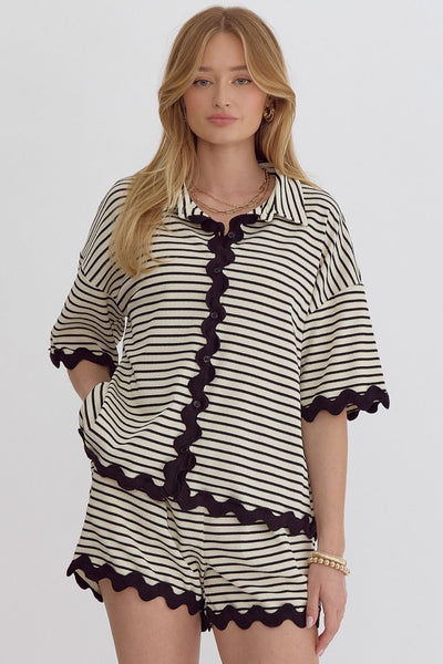 looking for signs striped top | black + white