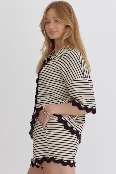 looking for signs striped top | black + white