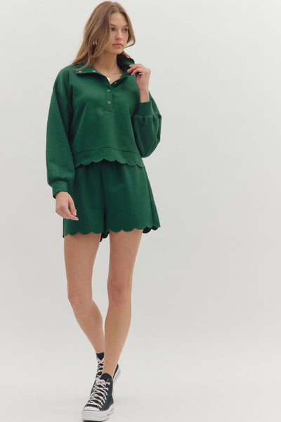 worth remembering scalloped pullover | hunter green