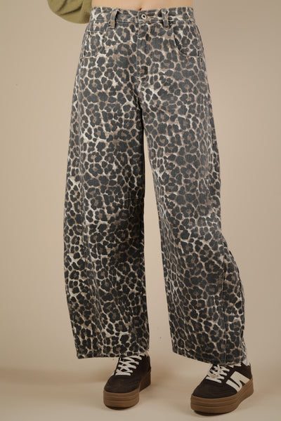 kylie leopard print barrel jeans | mocha