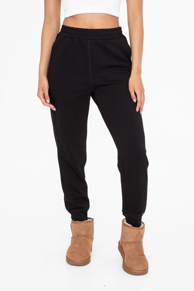 fight the feeling elevated joggers | black