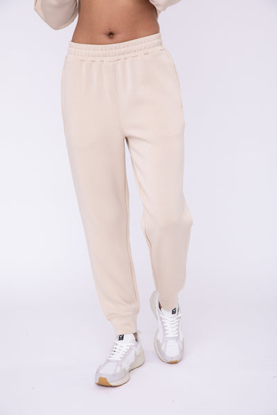 fight the feeling elevated joggers | natural