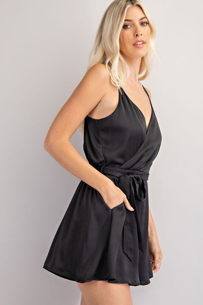 confident choice v-neck romper | black