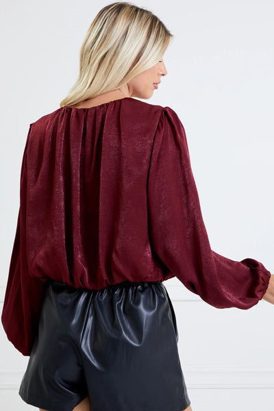 hear the applause pleated top | wine