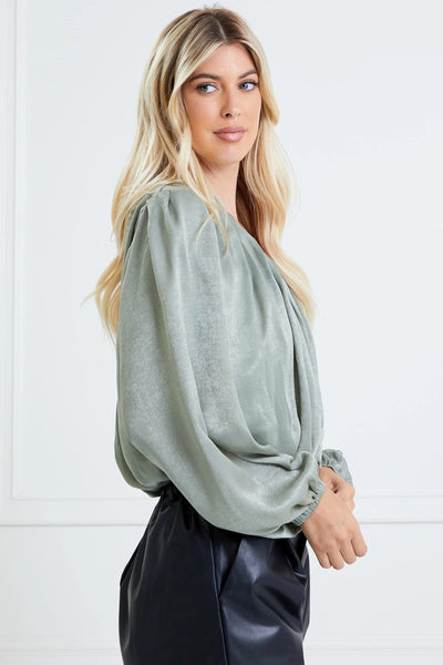 hear the applause pleated top | olive