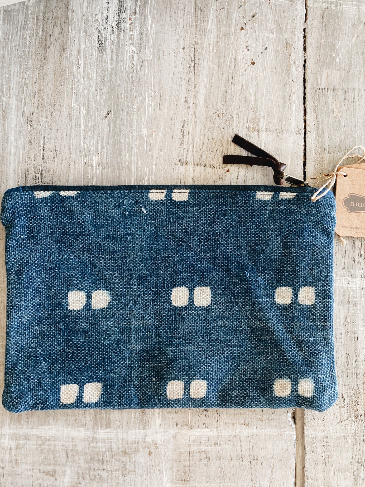 bungalow pouch | blue square
