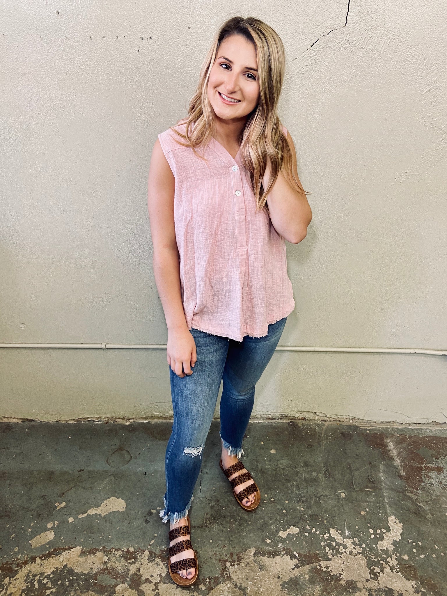 all about it button down tank | mauve