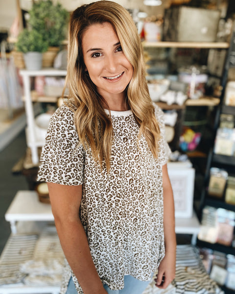 WEEKEND VIBES LEOPARD PRINT TOP - OLIVE