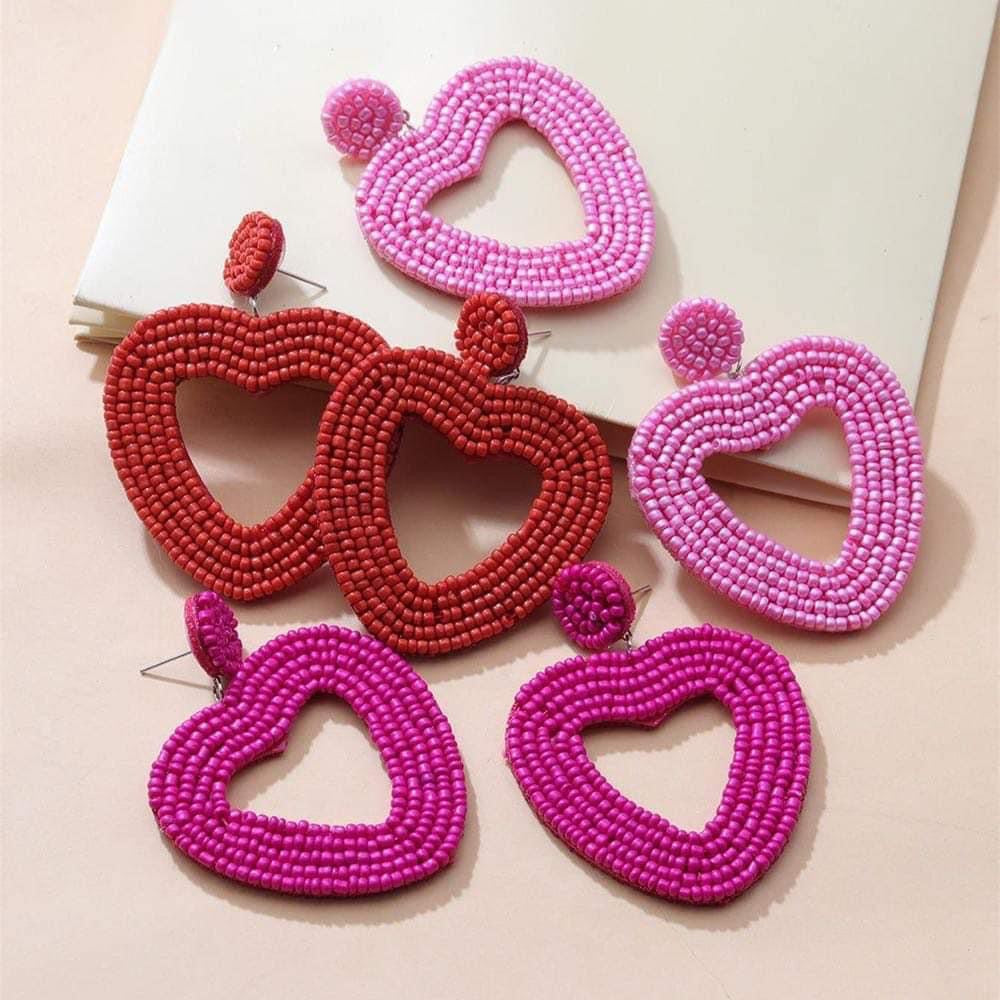 beaded heart earrings | hot pink